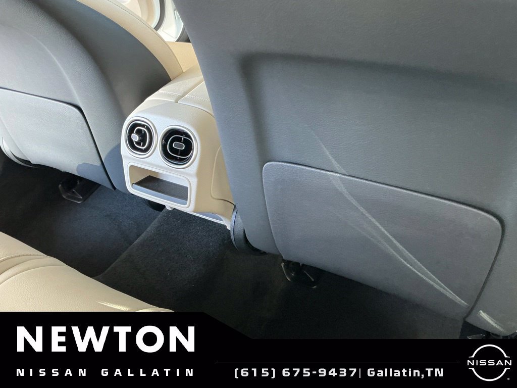 Used 2025 Mercedes-Benz C 300 4MATIC Sedan image 20