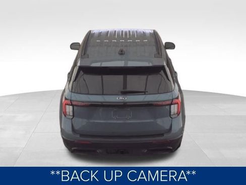 Used 2025 Ford Explorer ST-Line image 6