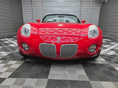 Used 2006 Pontiac Solstice Convertible w/ Premium Package RWD image 4