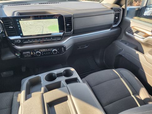 Used 2025 Chevrolet Silverado 2500 LT w/ Safety Package image 21