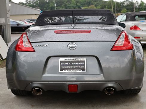 Used 2013 Nissan 370Z Roadster image 3