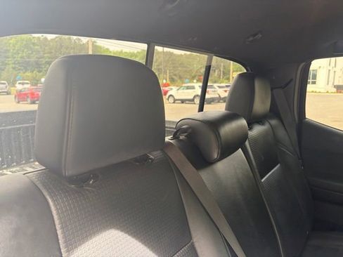 Used 2022 Toyota Tacoma TRD Sport w/ TRD Premium Sport Package AWD/4WD image 22