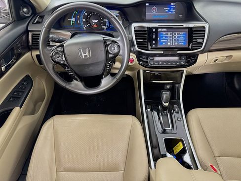 Used 2017 Honda Accord EX-L image 29