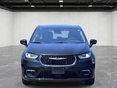 Certified 2023 Chrysler Pacifica Touring-L