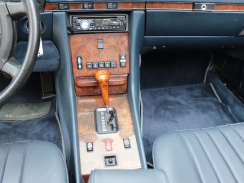 Used 1989 Mercedes-Benz 560 SL image 22