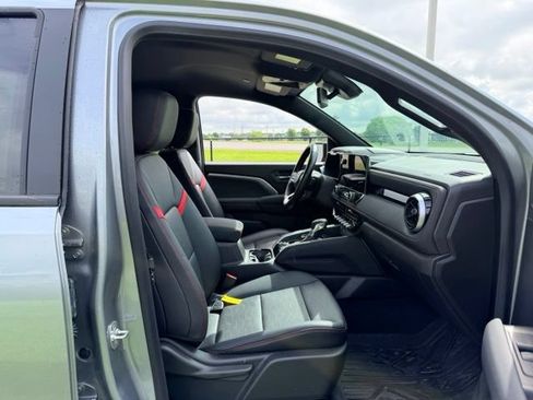 Certified 2025 Chevrolet Colorado Z71 w/ Technology Package AWD/4WD image 11