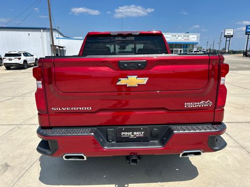 Used 2024 Chevrolet Silverado 1500 High Country w/ High Country Premium Package AWD/4WD image 6