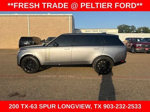 Used 2025 Land Rover Range Rover Long Wheelbase SE AWD/4WD image 2