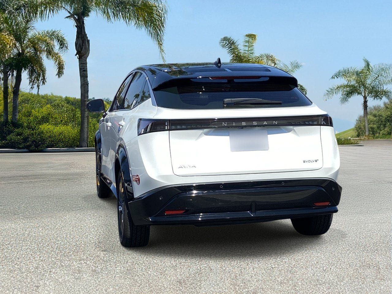 Certified 2024 Nissan Ariya FWD image 4