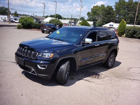 Used 2017 Jeep Grand Cherokee Limited AWD/4WD image 1
