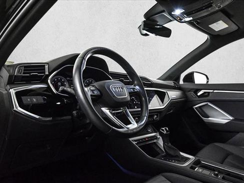 Used 2022 Audi Q3 2.0T Premium Plus image 10