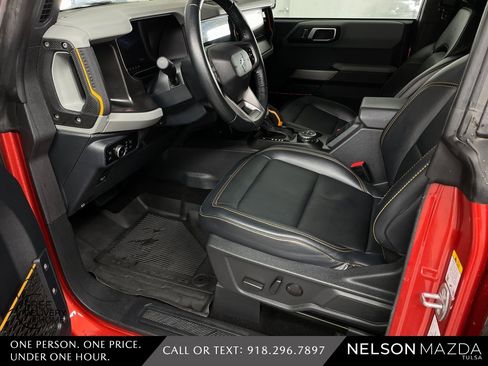 Used 2023 Ford Bronco Badlands image 19