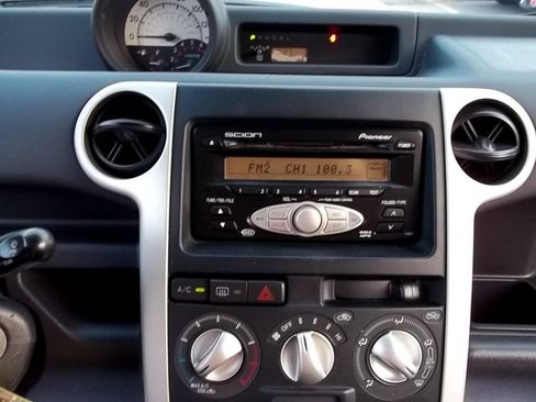 Used 2006 Scion xB FWD image 19