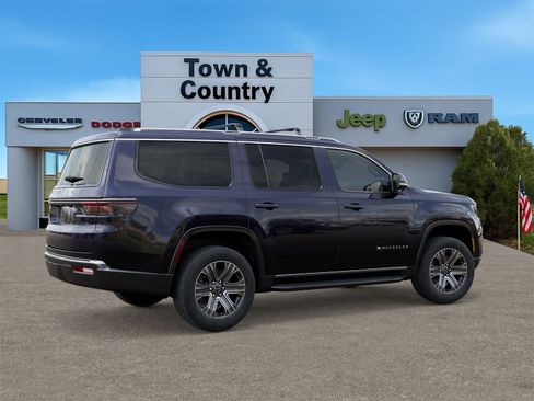 New 2025 Jeep Wagoneer 4WD w/ Convenience Group I image 4