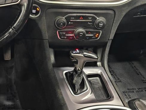Used 2021 Dodge Charger SXT w/ Leather Interior Group RWD image 8