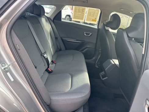 Used 2025 Kia K4 LXS image 24