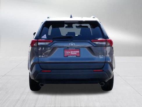 Used 2019 Toyota RAV4 XLE image 6