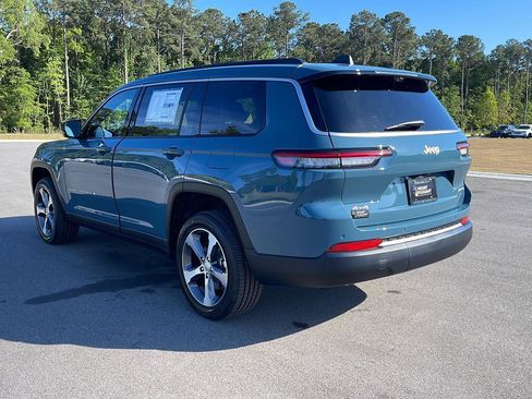 New 2026 Jeep Grand Cherokee L Limited w/ Luxury Tech Group II AWD/4WD image 5