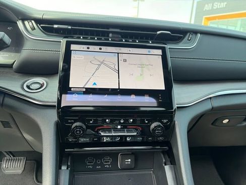 New 2025 Jeep Grand Cherokee Overland w/ Adv Protech Group III image 47