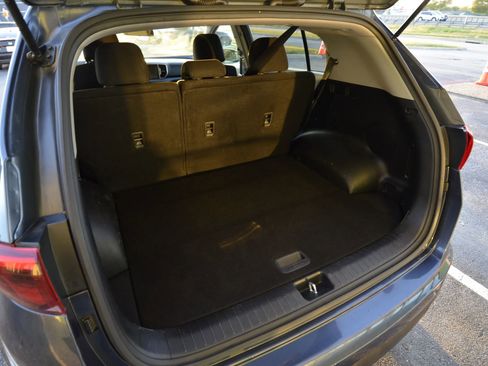 Used 2018 Kia Sportage LX w/ LX Technology Package image 20