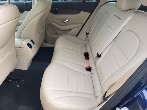 Used 2022 Mercedes-Benz GLC 300 4MATIC image 12