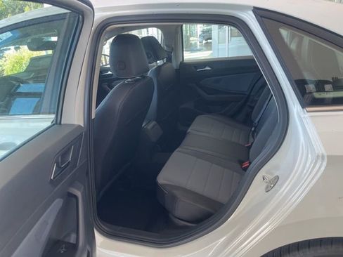 New 2026 Volkswagen Jetta SE FWD image 21