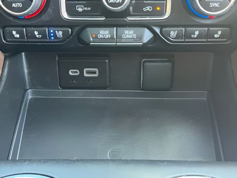 Used 2023 Chevrolet Tahoe High Country AWD/4WD image 30