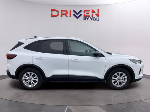 Used 2025 Ford Escape Active image 7