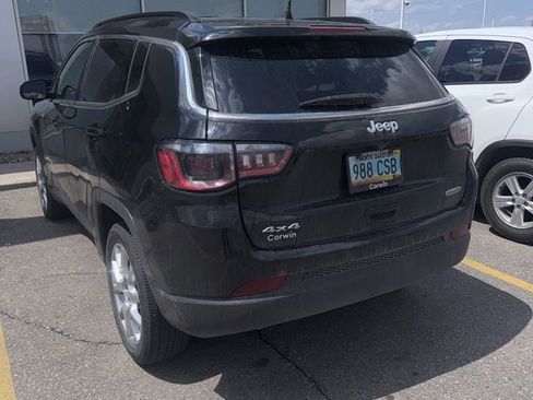 Used 2023 Jeep Compass Latitude AWD/4WD image 3