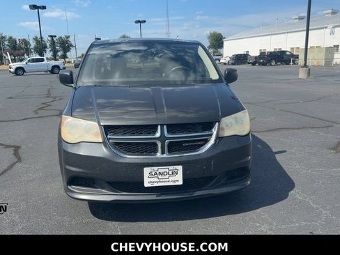 Used 2012 Dodge Grand Caravan SE FWD image 3