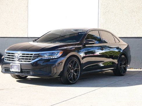 Used 2022 Volkswagen Passat 2.0T R-Line image 4