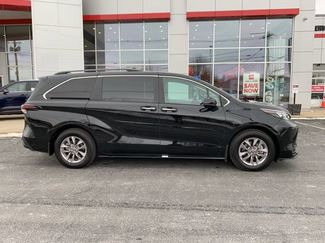 Used 2025 Toyota Sienna XLE video 2