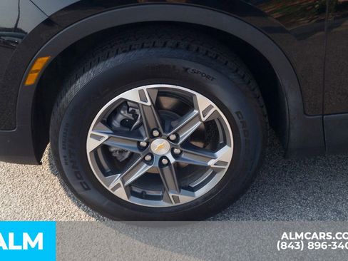 Used 2025 Chevrolet Blazer LT FWD image 12