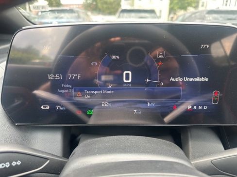 New 2025 Chevrolet Equinox EV RS w/ Convenience Package II image 9