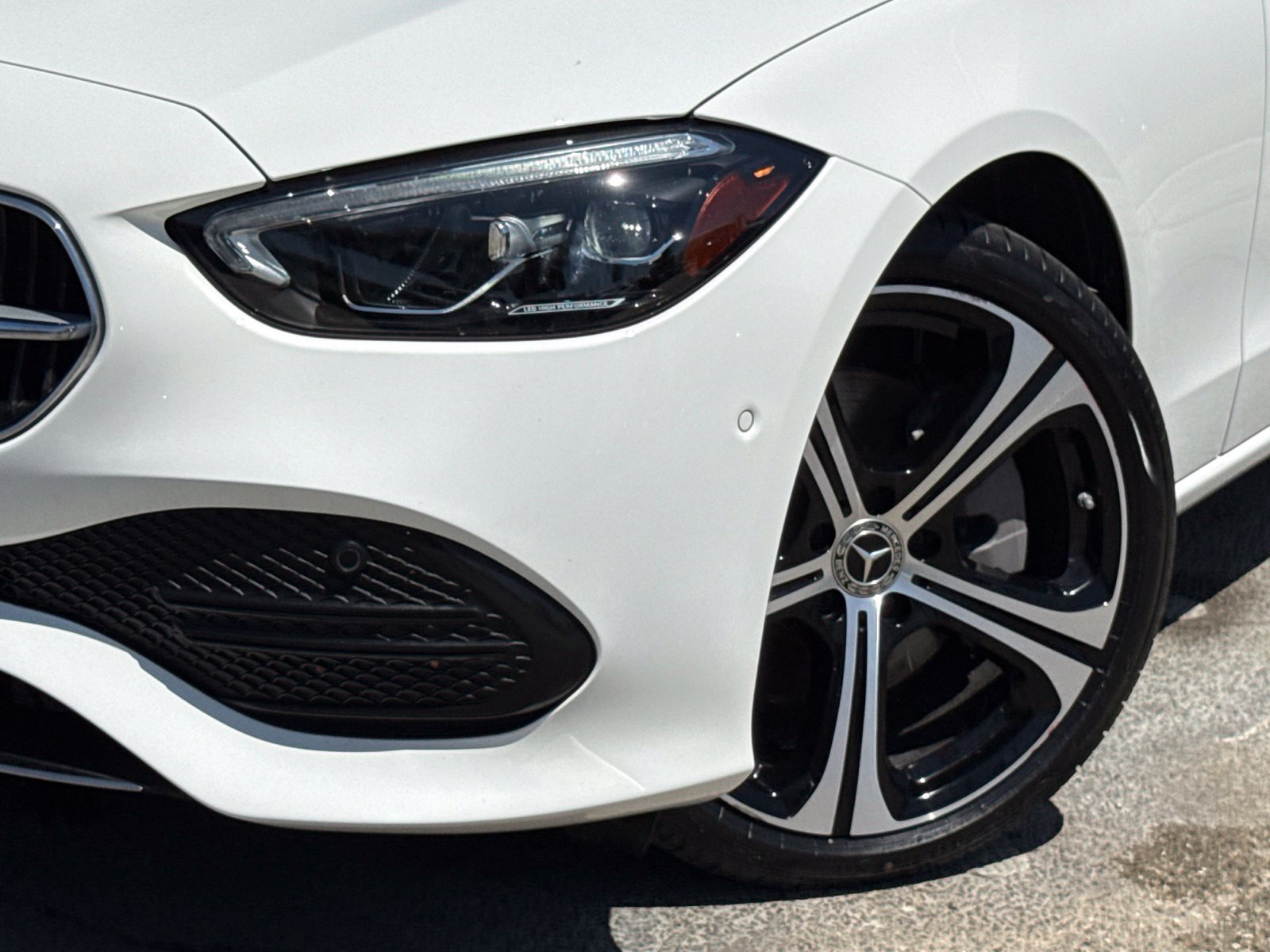 Used 2024 Mercedes-Benz C 300 Sedan image 3