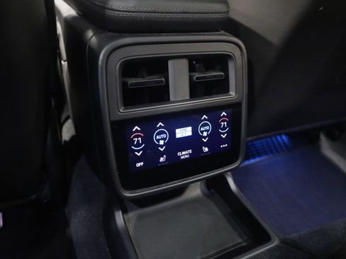 Used 2020 Porsche Taycan Turbo S image 38