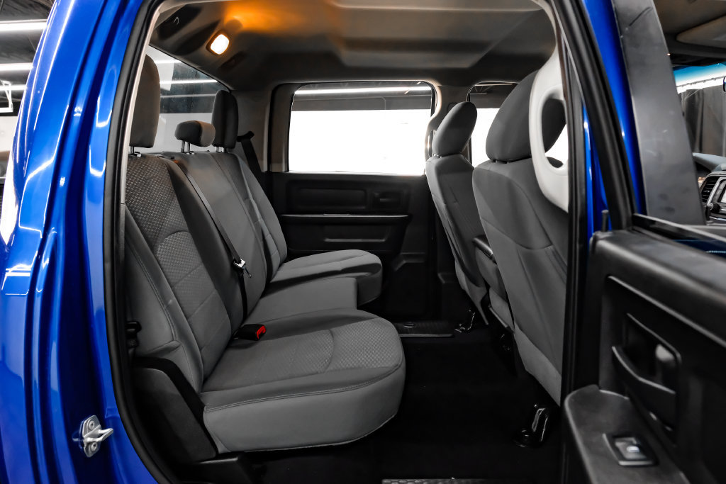 Used 2019 RAM 1500 Express w/ Express Value Package AWD/4WD image 37