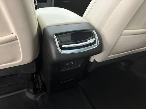 Used 2025 Cadillac XT6 Sport w/ LPO, Floor Liner Package AWD/4WD image 19
