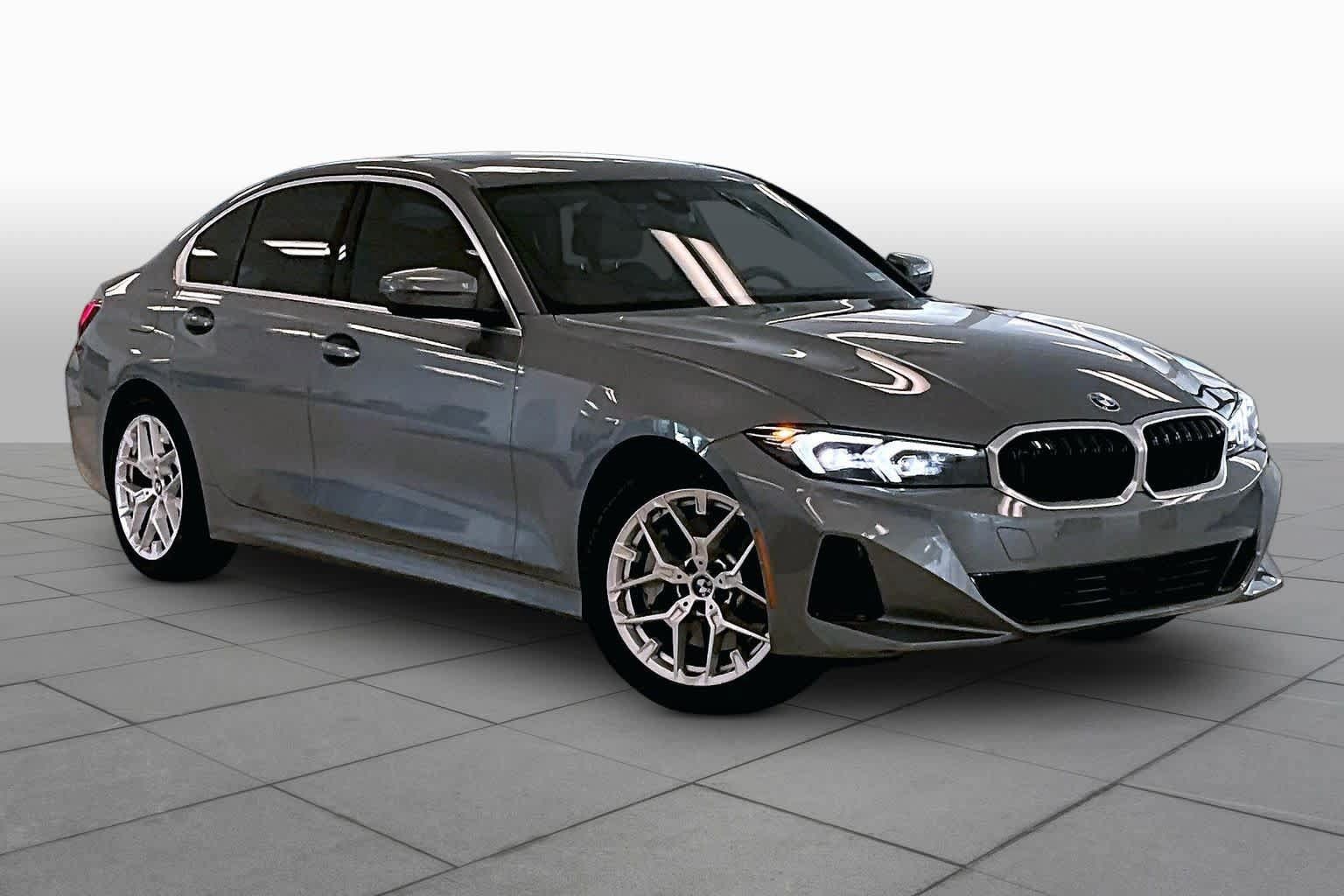 Used 2025 BMW 330i Sedan w/ Premium Package RWD image 2