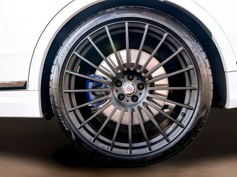 Used 2021 BMW ALPINA XB7 image 41