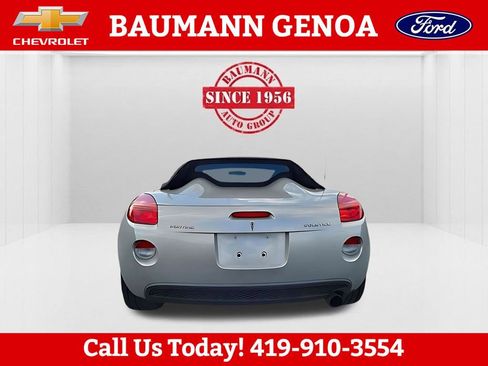 Used 2006 Pontiac Solstice Convertible w/ Premium Package RWD image 3