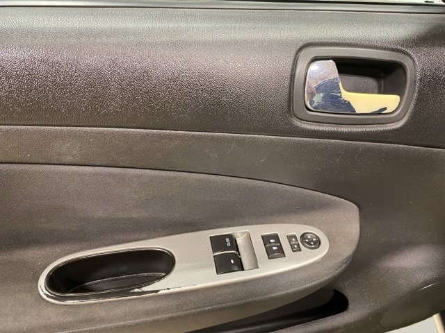 Used 2009 Pontiac G5 w/ Sun And Sound Package FWD image 13
