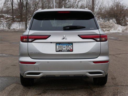Used 2022 Mitsubishi Outlander SEL image 6