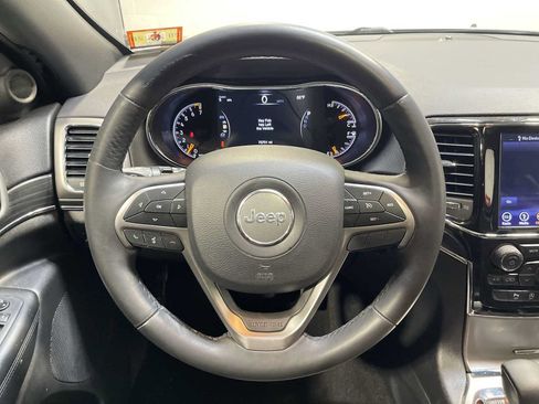 Used 2019 Jeep Grand Cherokee Limited AWD/4WD image 15