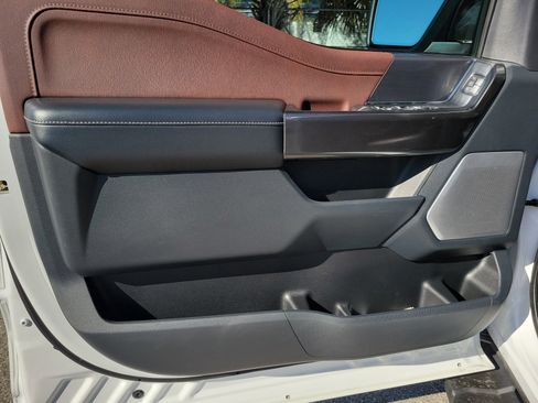 Used 2021 Ford F150 Lariat w/ Equipment Group 502A High image 18