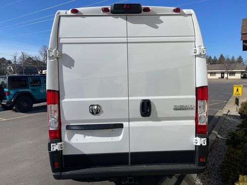 New 2025 RAM ProMaster 2500 w/ Convenience Group image 4