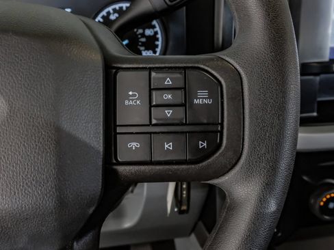 Used 2023 Ford F350 4x4 Crew Cab Super Duty image 17