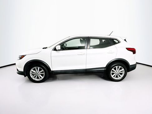 Used 2018 Nissan Rogue Sport S w/ S Appearance Package AWD/4WD image 4