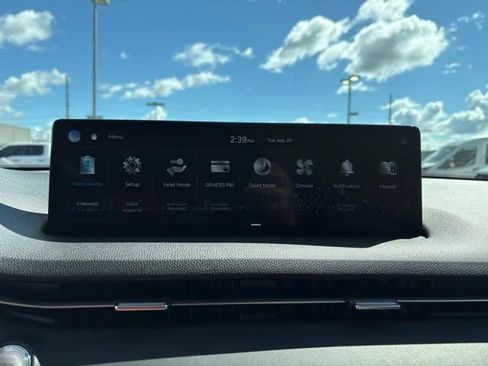 Used 2025 Genesis GV70 2.5T image 16