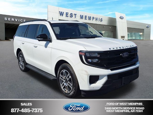 Used 2025 Ford Expedition Active AWD/4WD image 1